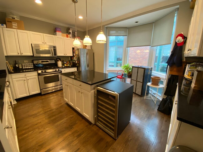 Photo - 2700 N Seminary Ave