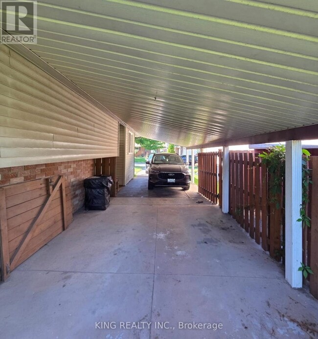 Photo - 287 Portsmouth Crescent E