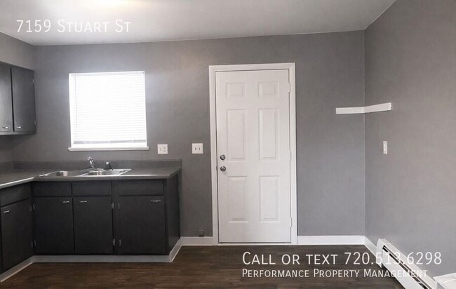 Photo - 7159 Stuart St