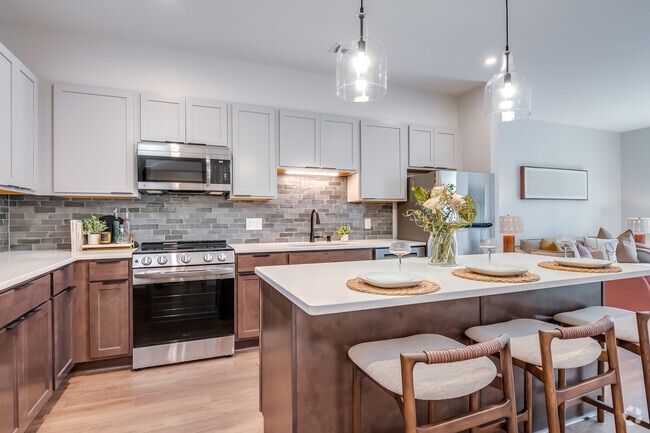 1BR, 1BA - 712SF - Kitchen