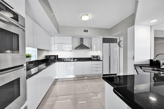 3301 NE 183rd St Unit 509