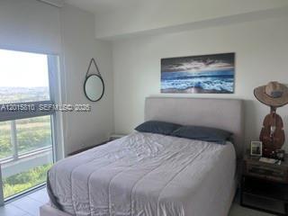 Photo - 2000 Metropica Wy Unit 1902