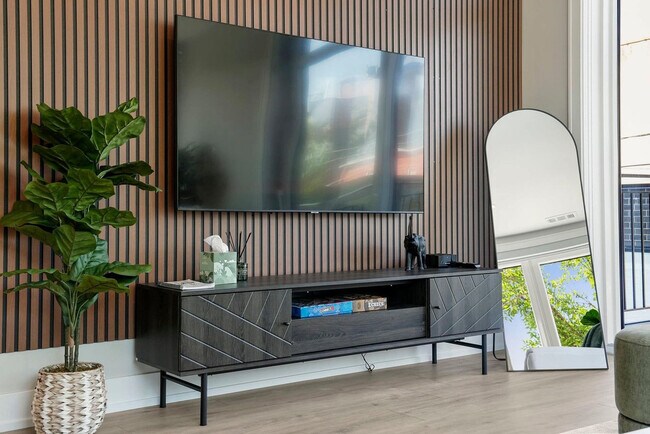 Photo - 2344 W Polk St Unit ID1256061P