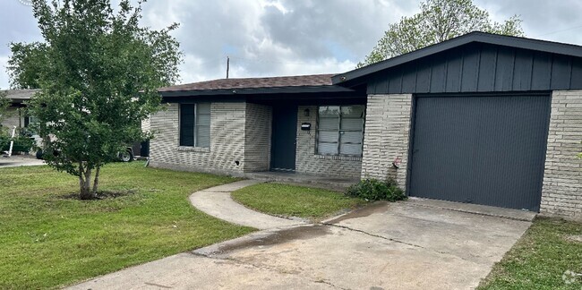Building Photo - Home for Rent