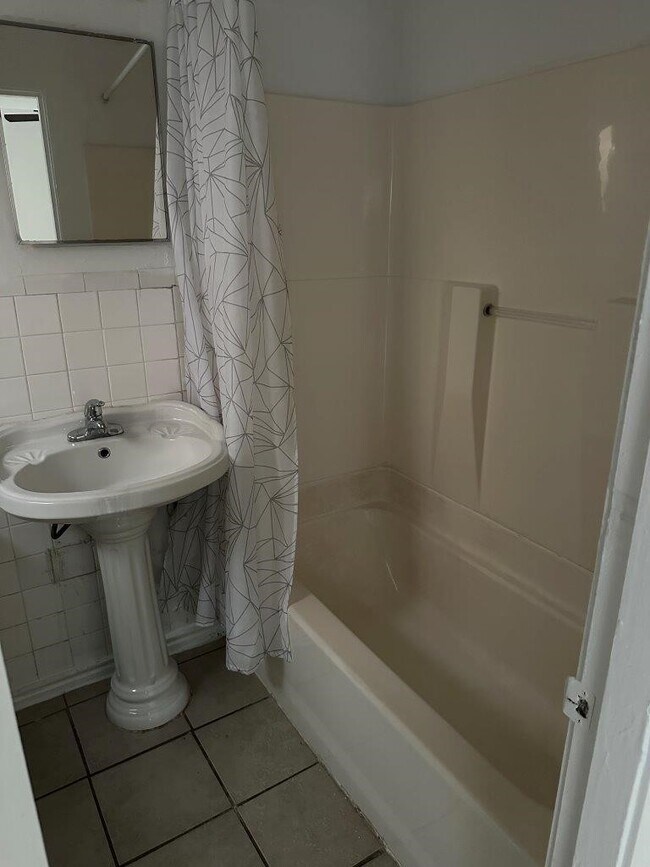 Photo - 820 W Alabama St Unidad 6