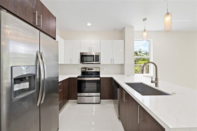 Photo - 1434 SW 4th Ave