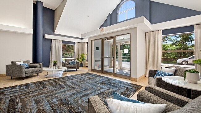 Arrive Inglewood Trails Apartments For Rent in Saint Louis