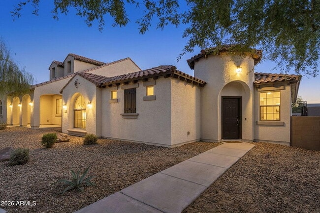 Building Photo - 2930 N Raven