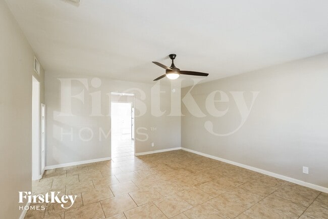 Photo - 3625 N 21st Dr