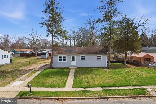 Building Photo - 4 Coville Dr