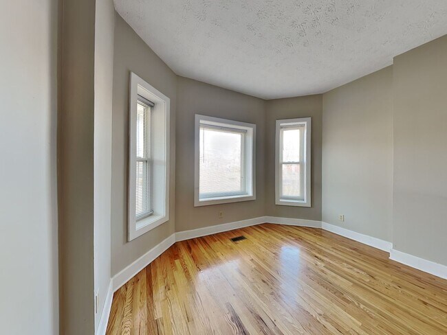 1394 Indianola Ave