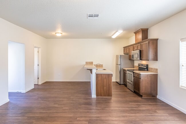 Atwater Apartments - Atwater Apartments