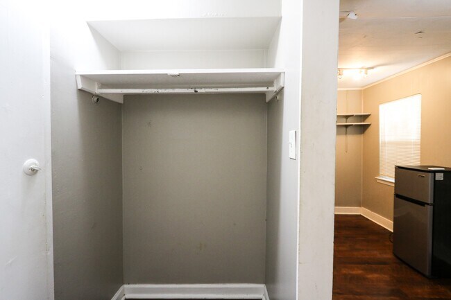 Photo - 4615 University Oaks Blvd