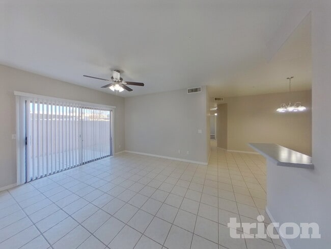 Photo - 1406 W Emerald Ave