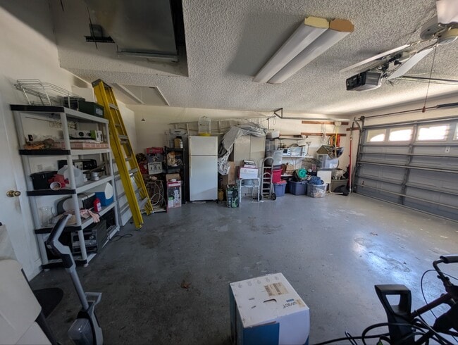 Building Photo - 8925 Helmsly Ln Rental