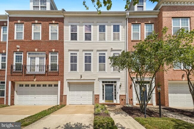 Building Photo - 5522 Hartfield Ave