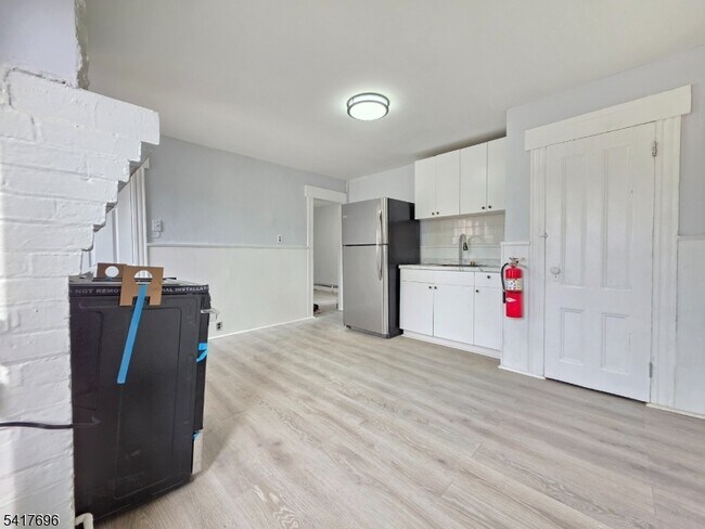 Photo - 8 Lincoln Ave