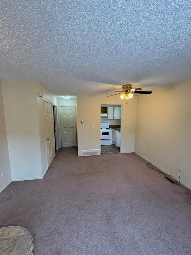 Photo - 3-bedroom townhome in a fourplex located in Bridgeland Unit 3