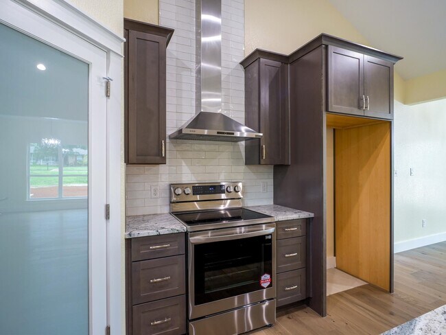 Photo - 1415 Bluebonnet Dr