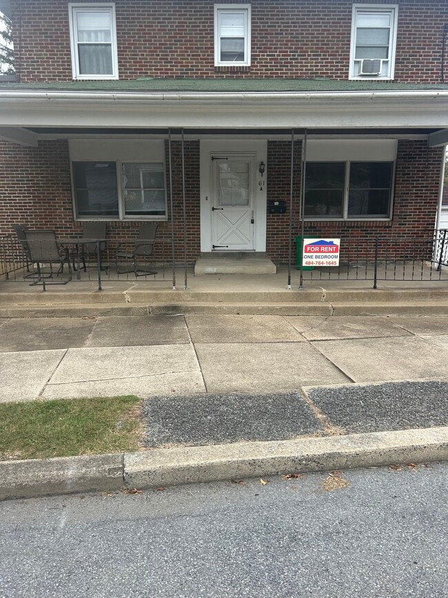 Building Photo - 61 2nd St Rental