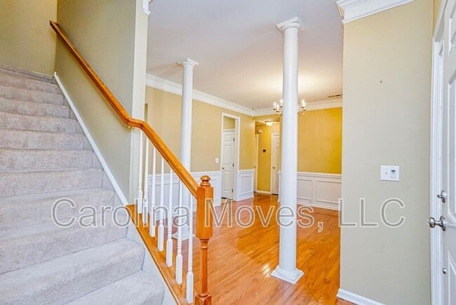 Photo - 380 Amberleaf Way