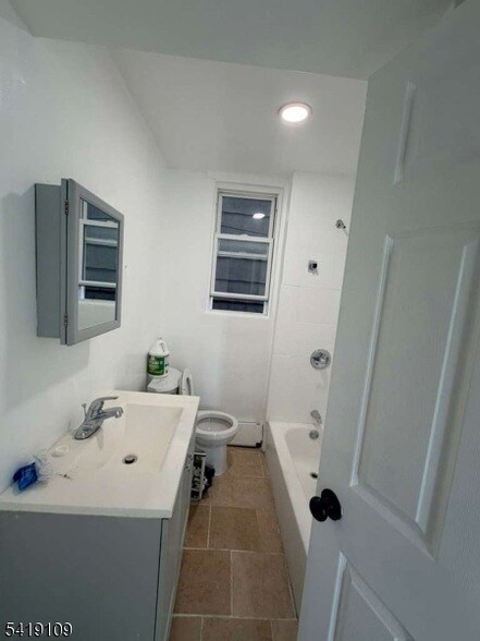 Photo - 97 N 4th St Unidad 2