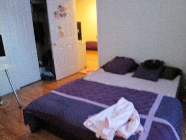 Photo - 21 Saint Lukes Rd Unit #1