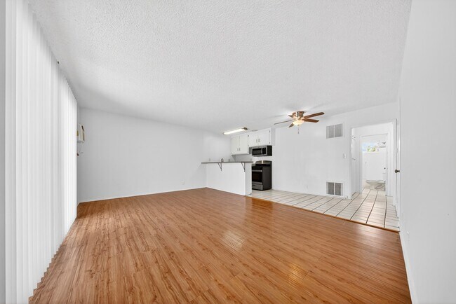 Photo - 9030 Harratt St.