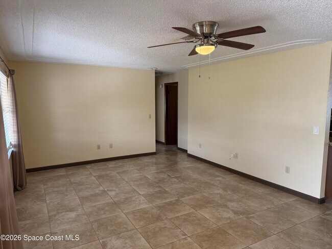 Photo - 472 Newfound Harbor Dr