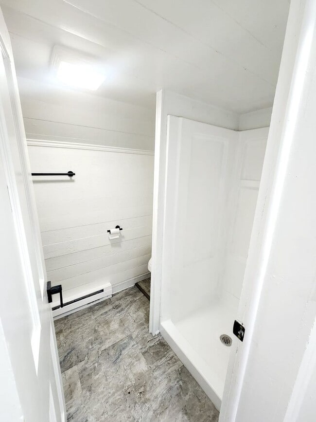 Photo - 931 W Wayne St Unit Wayne St W 931 1/2