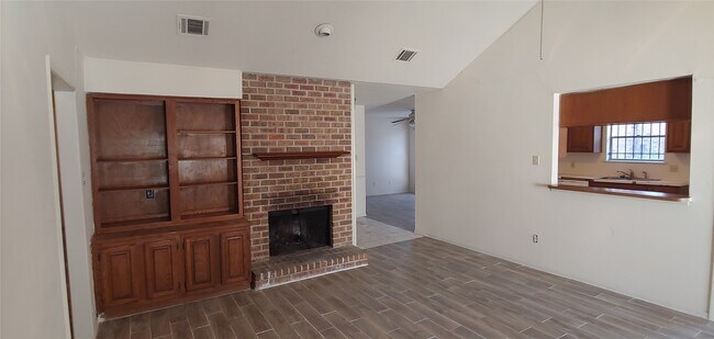 Photo - 10822 Lynbrook Dr Unit a