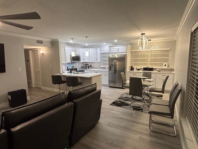 Large Open floor plan includes Electric reclining modular sofa with lounger - 10 Vista Palm Ln Unit 10 Vista Palm Ln #106