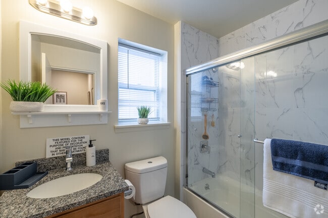 1 habitación, 1 baño - 730 pies cuadrados - La Colonia - Baño