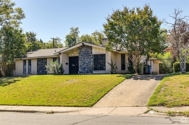 Building Photo - 2504 Magna Vista Dr Rental