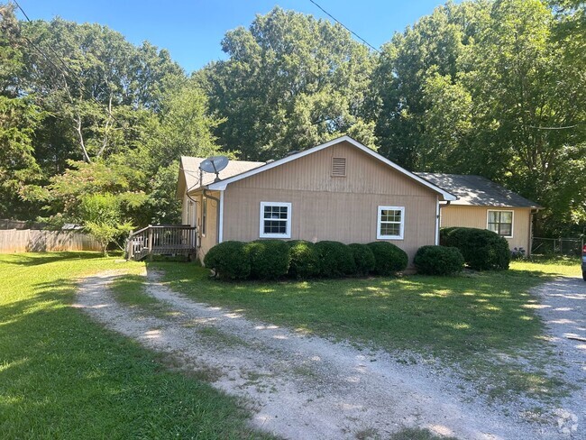 Building Photo - 84 Matthews St Unit 84 Matthews St (M) (B- Smart) A Rental