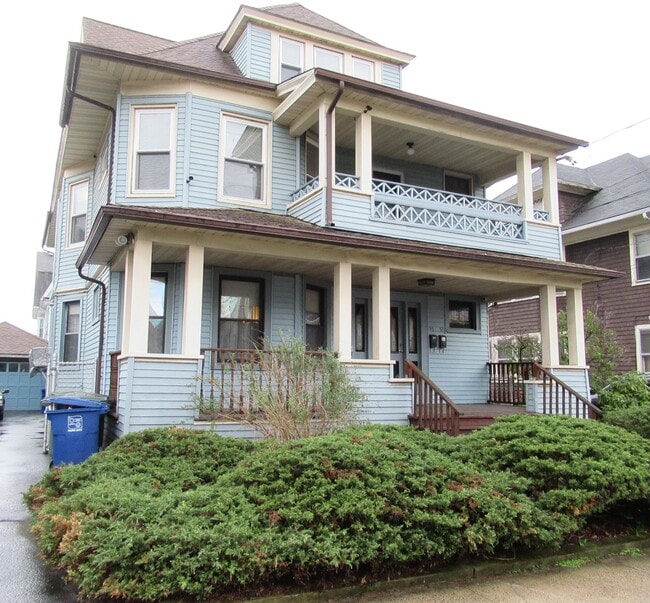 Building Photo - 55 Eaton St Unit 55 Eaton Street 2nd floor