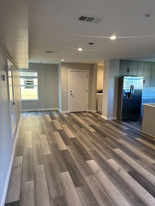 Photo - 4965 Imperial Ave