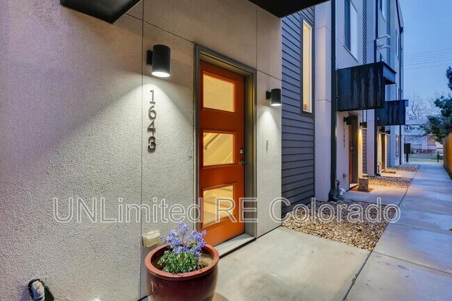 Photo - 1643 Irving St