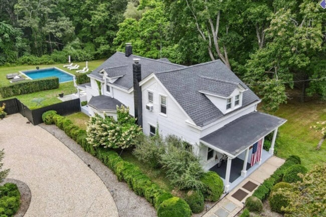 Photo - 70 S Ferry Rd