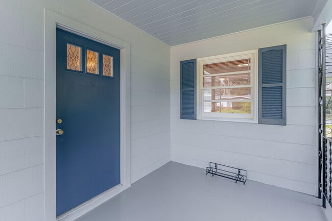 Photo - 44 Oxford St