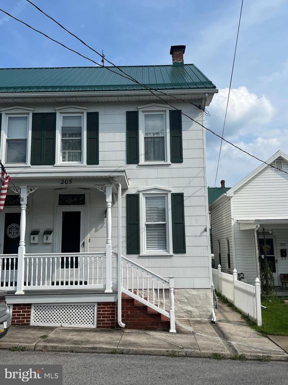 Building Photo - 205 S Potomac St Rental
