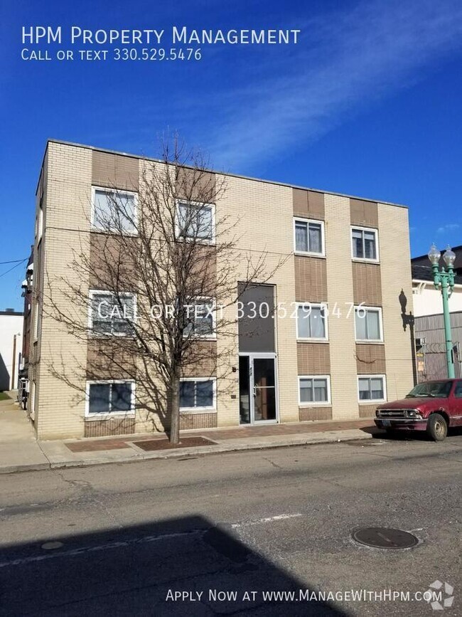 Building Photo - CALL 330-529-5476 TO SCHEDULE A SHOWING! Unit Apt 204