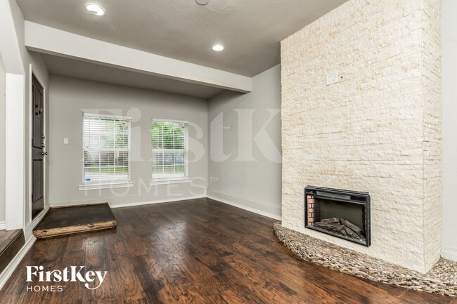 Photo - 11517 Fernald Ave