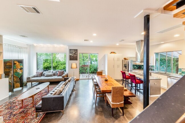 Photo - Gorgeous Fully Furnished Home in Brentwood - Short Term Lease  Options Available