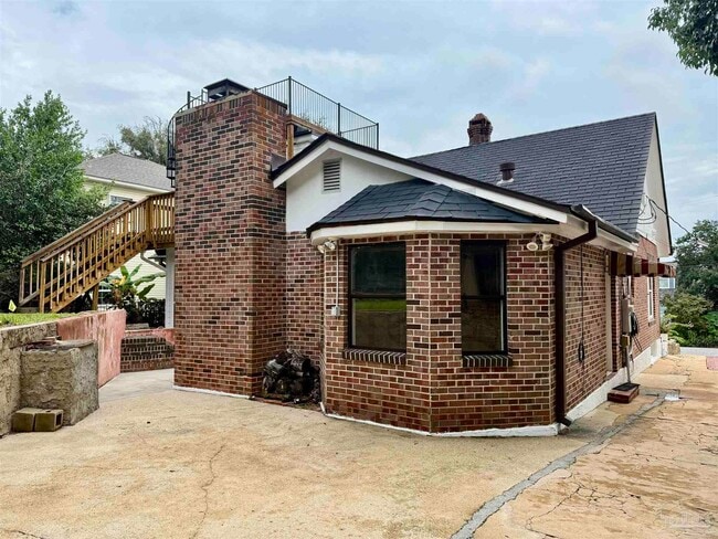 Photo - 1717 Yates Ave