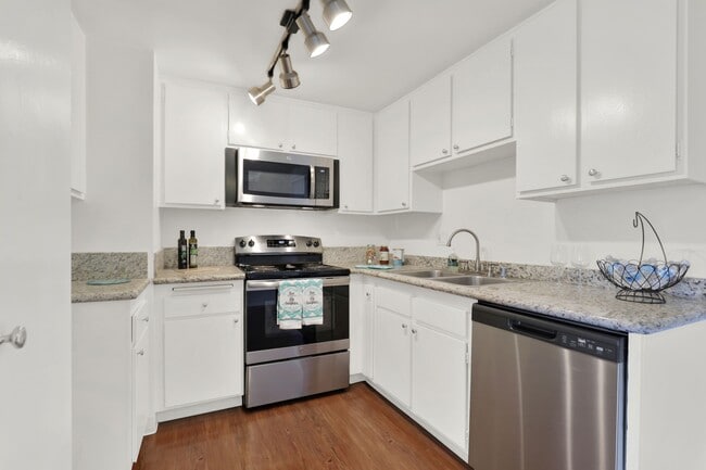 Kitchen - 1 bedroom