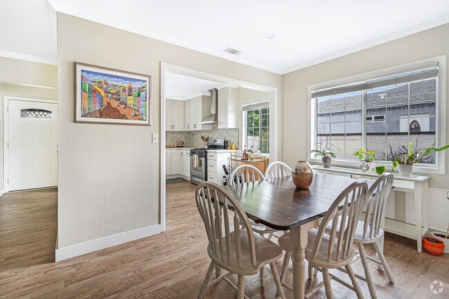 Building Photo - A beautiful  home in North Hollywood is no...