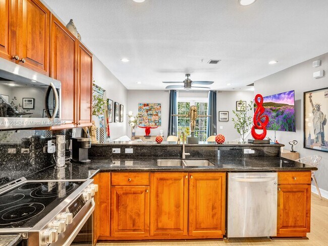 Photo - 2249 NE 9th Ave