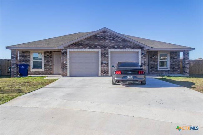 Photo - 1914 Castroville Trl Townhome