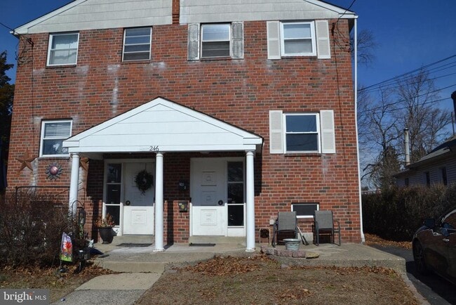 246 Ardmore Ave